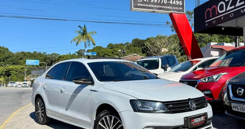 Volkswagen JETTA Highline 2.0 TSI 16V 4p Tiptronic