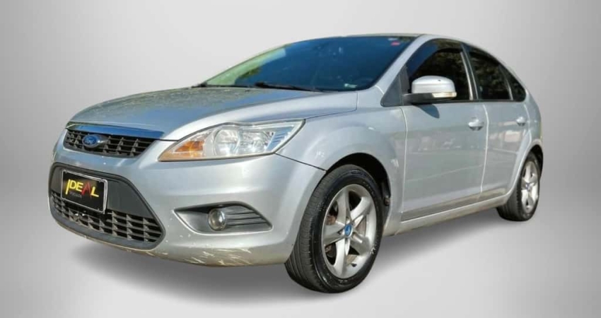 Ford Focus 2.0  - Prata - 2011/2012