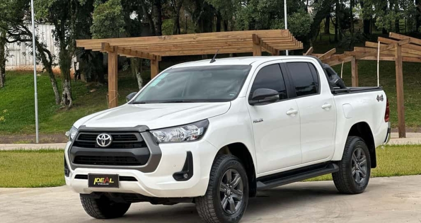 Toyota Hilux CDSR A4FD - Branca - 2023/2024