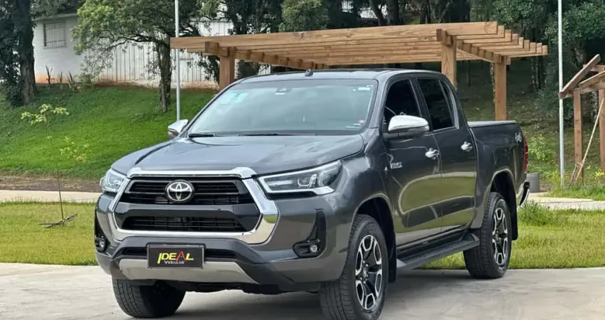 Toyota Hilux Limited - Cinza - 2022/2023