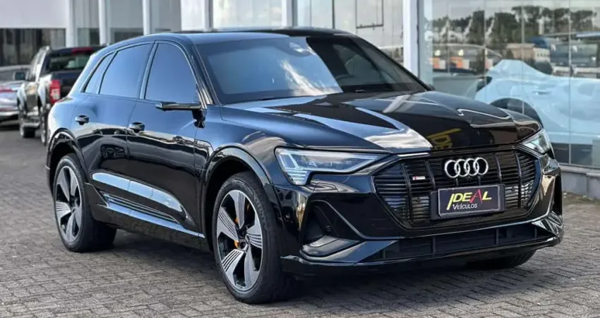 Audi RS E-TRON Performance Black  - Preta - 2021/2021