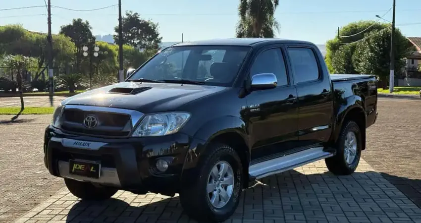 Toyota Hilux /  CD4X4 SRV - Preta - 2010/2011