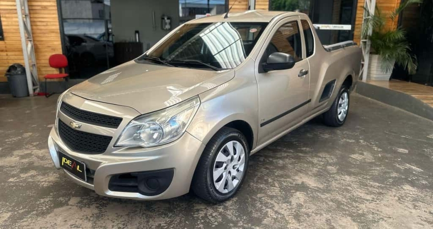 Chevrolet Montana LS 1.4 - Bege - 2011/2012