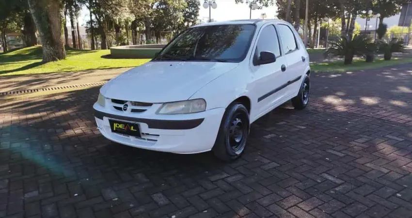 Chevrolet Celta 1.0 - Branca - 2003/2004