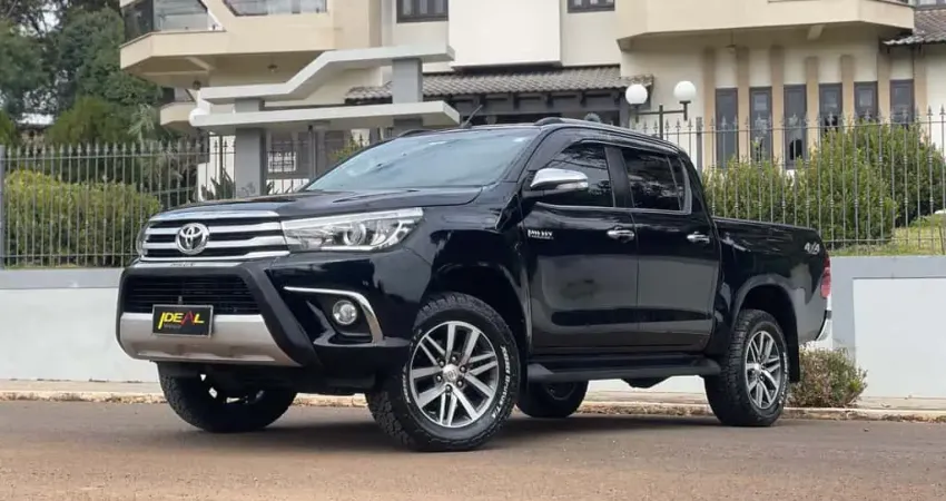 Toyota Hilux SRX  - Preta - 2017/2017