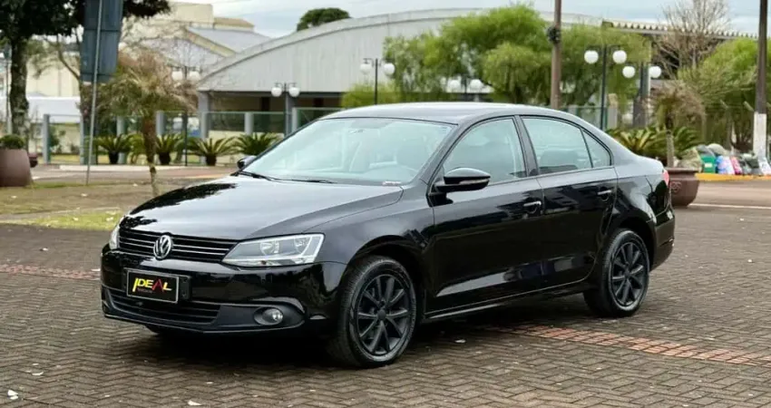 Volkswagen Jetta Comfortline 2.0 Flex AT  - Preta - 2012/2012