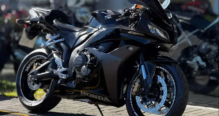 Honda CBR 600 RR  - Vermelha - 2008/2008