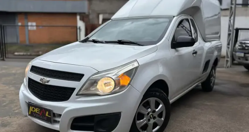 Chevrolet Montana LS 1.4  - Branca - 2016/2017