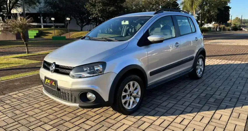Volkswagen CrossFox GII - Prata - 2013/2014