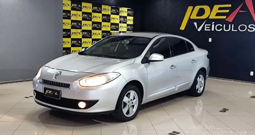 Renault Fluence Dynamique 2.0  - Prata - 2012/2013
