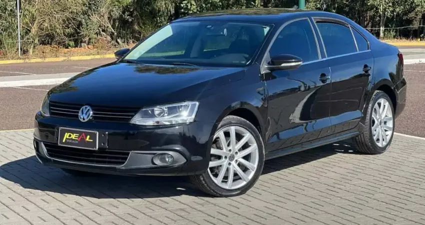 Volkswagen Jetta Highline 2.0 TSI - Preta - 2011/2012
