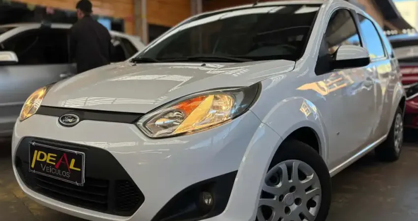 Ford Fiesta 1.6  - Branca - 2013/2014