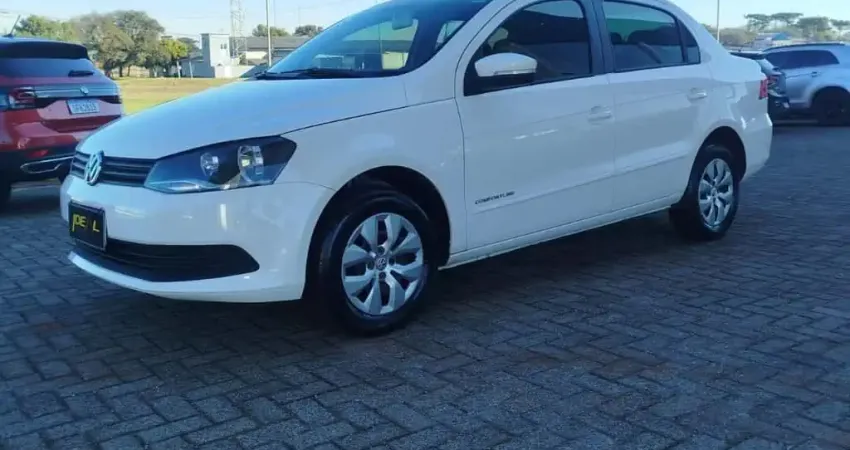 Volkswagen Voyage 1.6 - Branca - 2014/2015