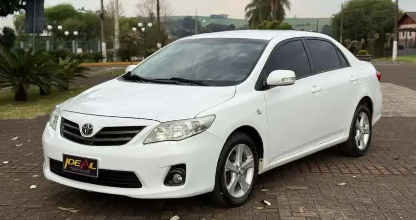 Toyota Corolla XEI 2.0 FLEX - Branca - 2013/2014