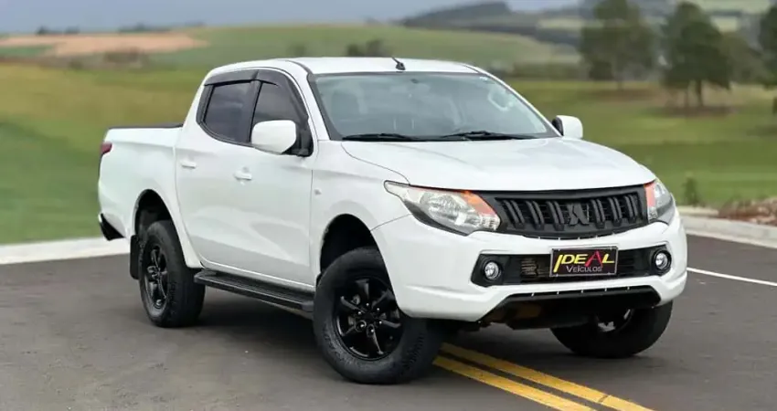 Mitsubishi L200 Triton Sport GLX 2.4 CD Diesel Mec.  - Branca - 2019/2020