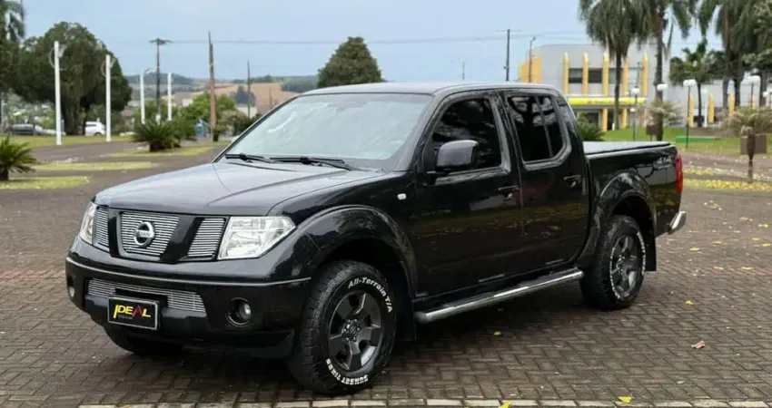 Nissan Frontier XE 4X4 Turbo Diesel - Preta - 2011/2012