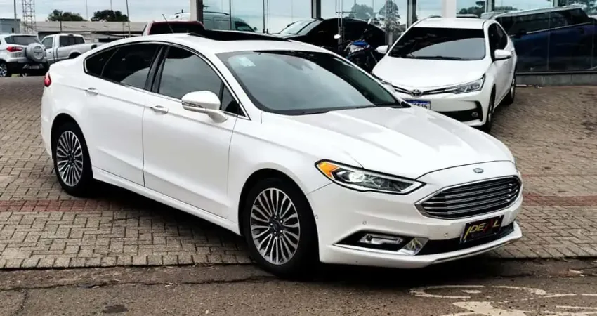 Ford Fusion  Titanium 2.0 AWD  - Branca - 2017/2018