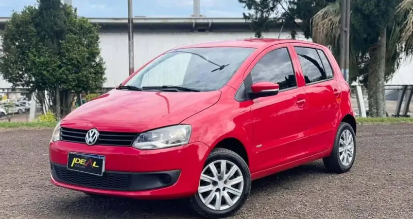 Volkswagen Fox 1.0 - Vermelha - 2011/2012