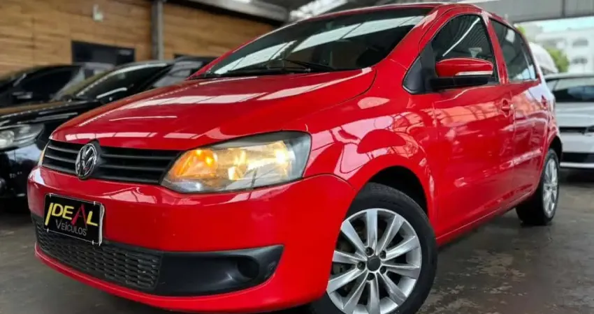 Volkswagen Fox 1.6 Mi - Vermelha - 2010/2011