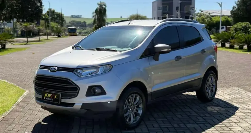 Ford EcoSport Freestyle Aut - Prata - 2015/2016