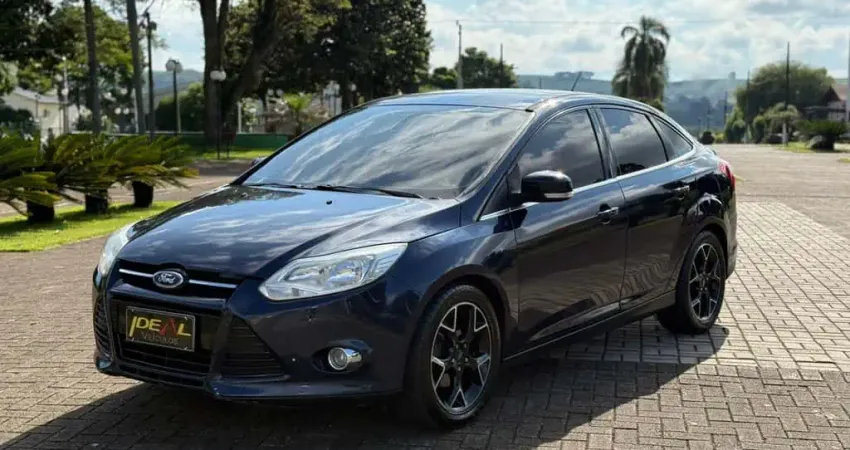 Ford Focus Titanium Plus 2.0 - Azul - 2015/2015