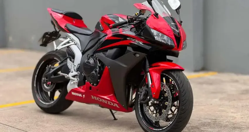 Honda CBR 600 RR  - Vermelha - 2008/2008