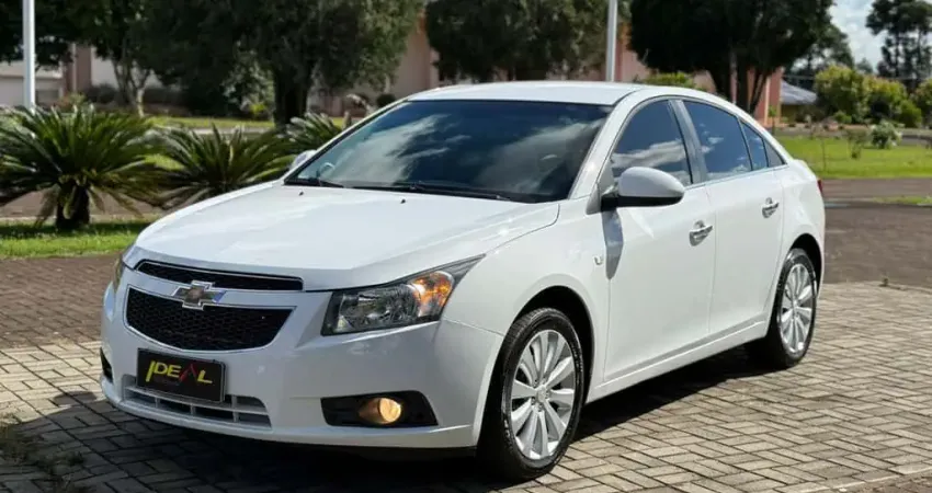 Chevrolet Cruze 1.8 LTZ - Branca - 2013/2014