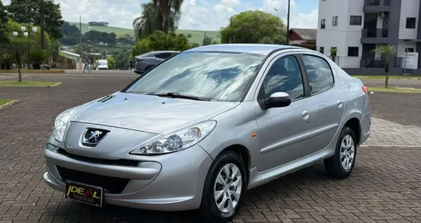 Peugeot 207 Sedan Passion XR - Prata - 2013/2013