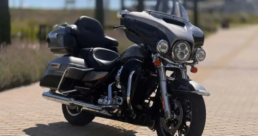 Harley Davidson Electra Glide ULTRA LIMITED FLHTK - Prata - 2015/2016