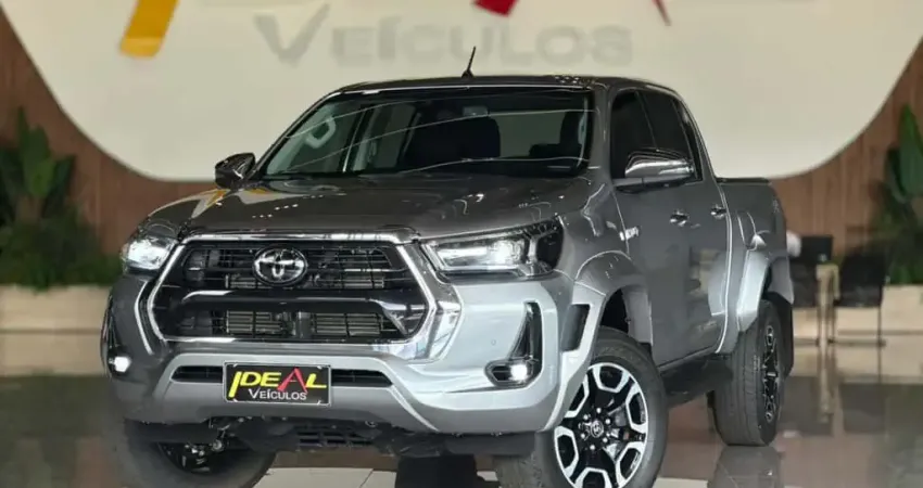 Toyota Hilux SRX Plus 4x4 - Prata - 2023/2024
