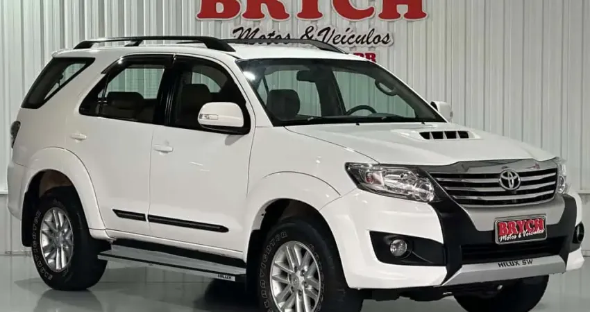 Toyota Hilux SW4 SRV D4-D 4x4 3.0 TDI Dies. Aut  - Branca - 2011/2012