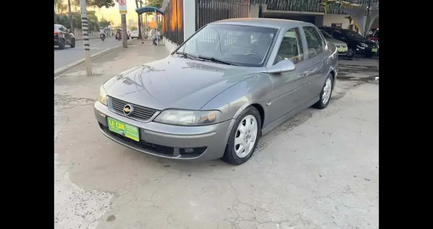 Vectra CD 2.2 16V / 2.0 16V Mec./Aut.