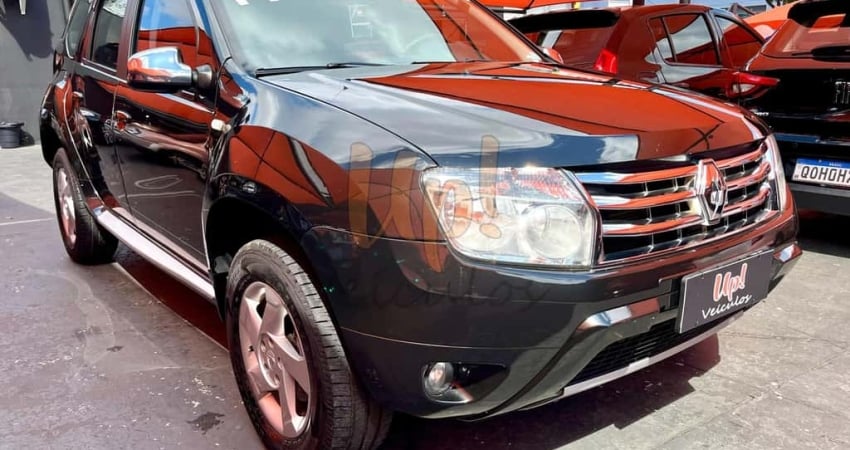 Renault Duster 20 D 4X2A - Preta - 2013/2014
