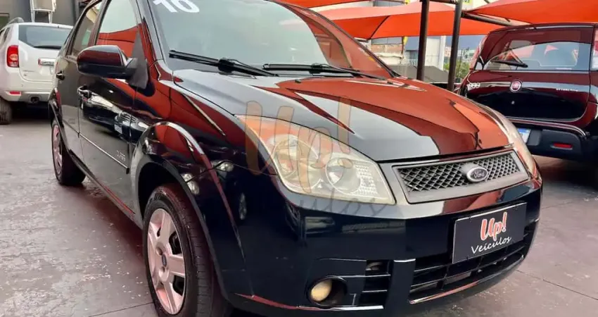 Ford Fiesta Sed. 1.6 8V Flex 4p  - Preta - 2010/2010