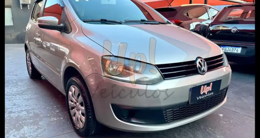 Volkswagen Fox W/ 1.0 GII - Prata - 2013/2014