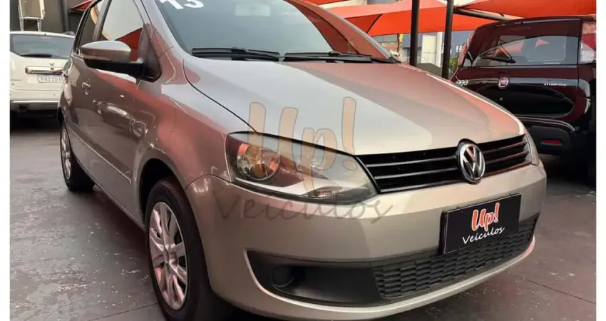 Volkswagen Fox W/ 1.6 GII - Prata - 2013/2013