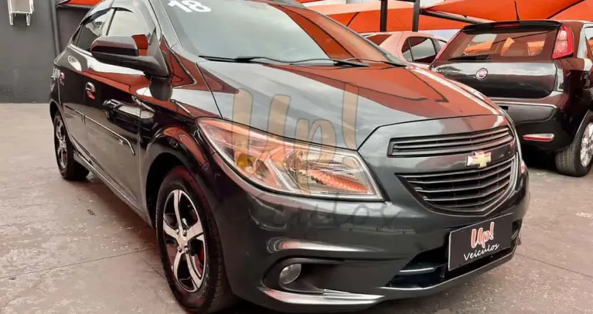 Chevrolet Onix HATCH Joy 1.0 8V Flex 5p Mec.  - Cinza - 2017/2018