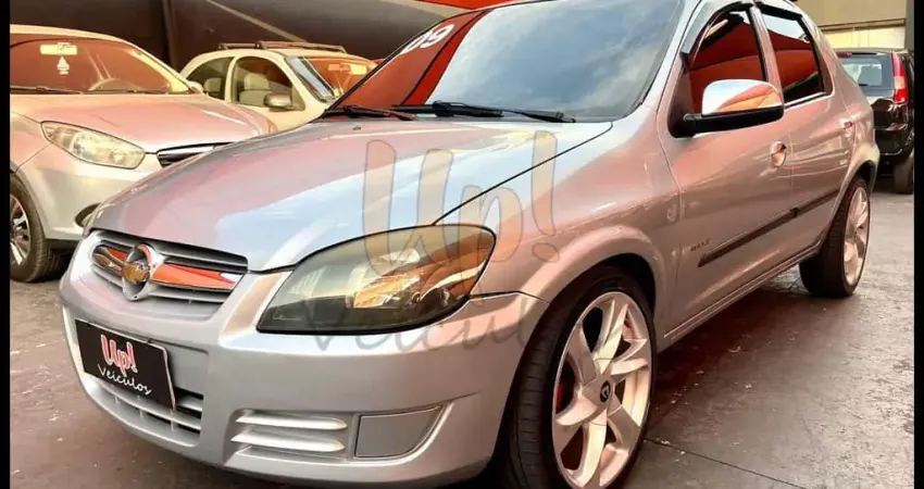 Chevrolet Prisma  Sed. Maxx/ LT 1.4 8V ECONOF. 4p  - Prata - 2008/2009