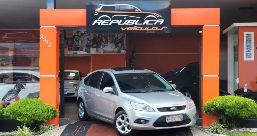 Ford focus titanium 2.0 at