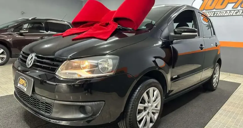 Volkswagen Fox W/ 1.0 GII - Preta - 2010/2011