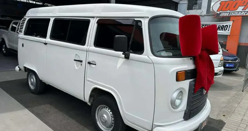 Volkswagen Kombi 1.4 - Branca - 2011/2012