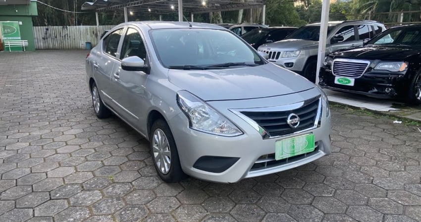 NISSAN VERSA UNICO DONO!!