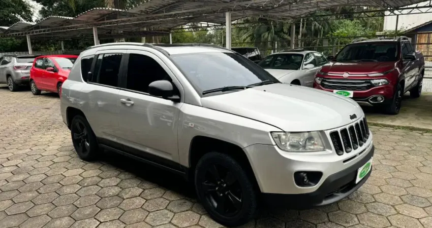JEEP COMPASS 2.0 CARRO COM 79 MIL KM! CARRO UNICO MUITO NOVO ESTADO DE ZERO!