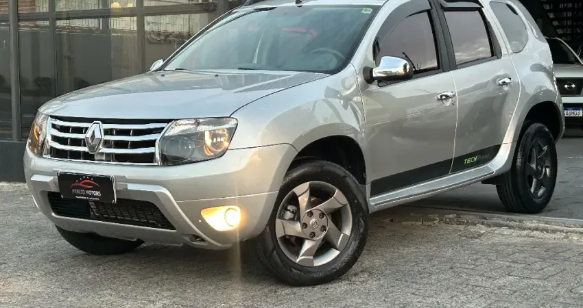 RENAULT DUSTER DYNAMIQUE 1.6 2013 *** BAIXO KM ***  PNEUS NOVOS *** BANCOS EM COURO *** PLACA A *** 
