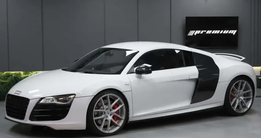 AUDI R8 5.2 V10 FSI 2012