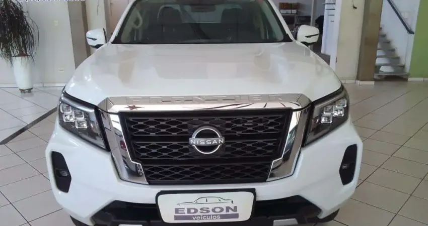 Nissan Frontier XE CD 4x4 2.3 Bi-TB Diesel Aut.