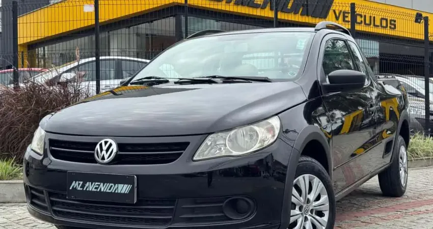 Volkswagen Saveiro 1.6 Mi Total Flex 8V CE  - Preta - 2012/2013