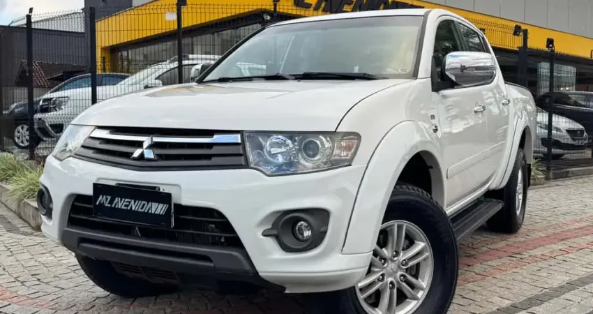 Mitsubishi L200 Triton HPE 3.5 CD V6 24V Flex Aut.  - Branca - 2015/2016