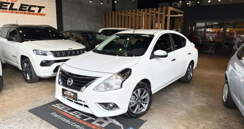 NISSAN VERSA 16SL CVT 2020