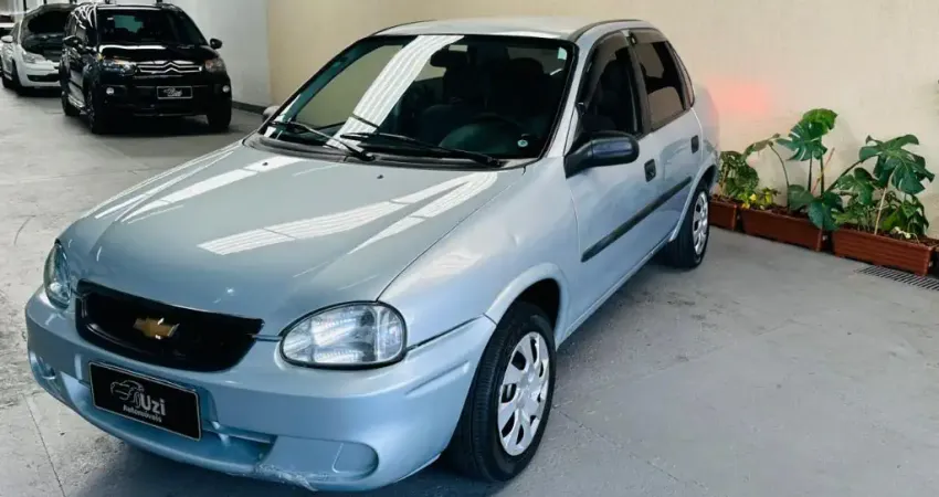 Chevrolet Classic 1.0 flex 2010 co m Direção Hidráulica e câmera de ré. 